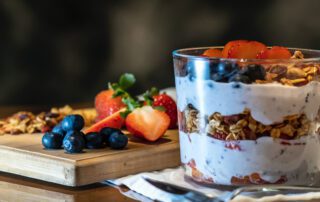 yogurt parfait with fresh blueberries and strawberries